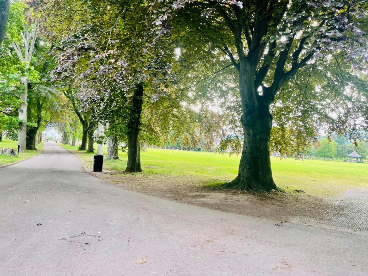 הוילה Tanglewood House Abergavenny With Private Parking מראה חיצוני תמונה