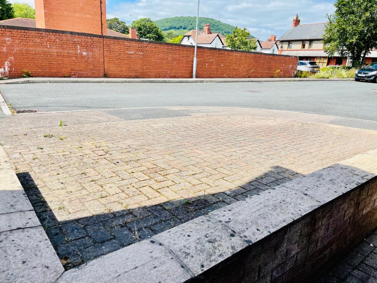 הוילה Tanglewood House Abergavenny With Private Parking מראה חיצוני תמונה