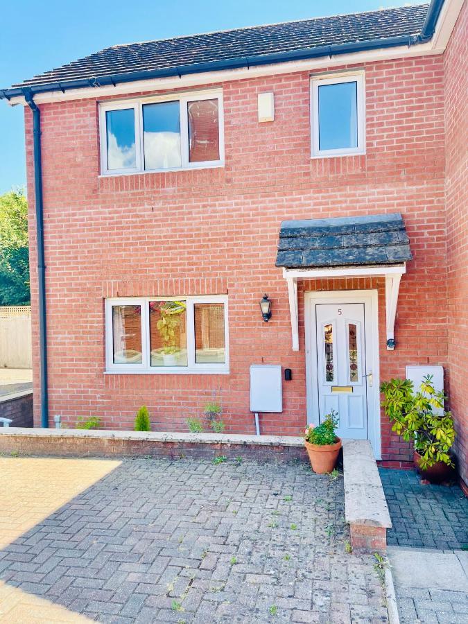 הוילה Tanglewood House Abergavenny With Private Parking מראה חיצוני תמונה